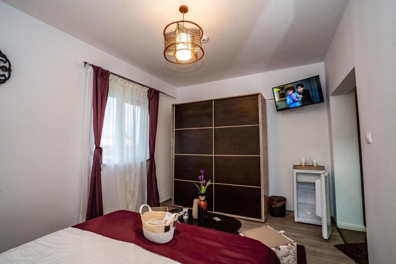 Casa Del Flor Costinesti Hotell Exteriör bild
